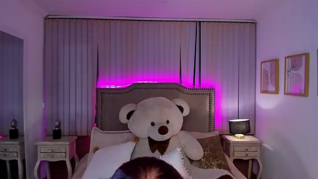 Snapshot of Valentina_Se chatting on January 2025 03:52:02 AM Valentina Se online show from January 2025 03:52:02 AM