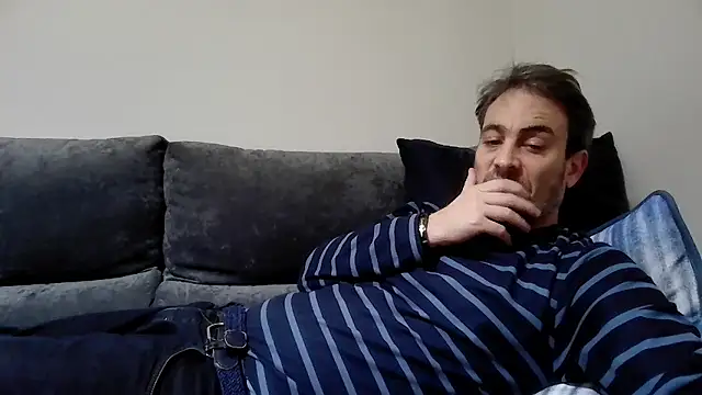 basquehotboy online show from December 2024 11:40:01 PM