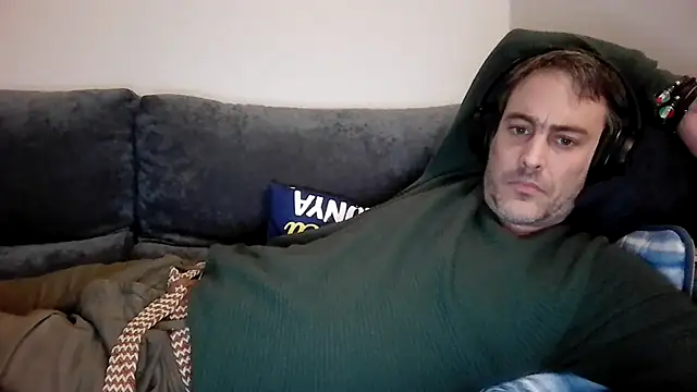 basquehotboy online show from December 2024 10:06:01 PM