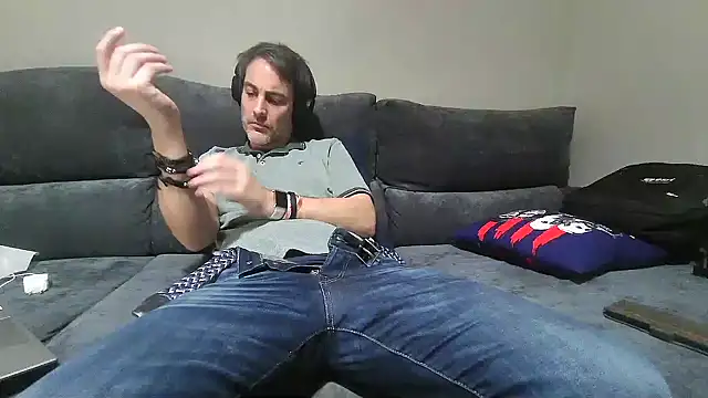 basquehotboy online show from January 2025 10:12:01 PM