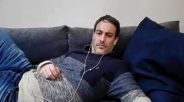 basquehotboy online show from March 2025 11:00:02 PM