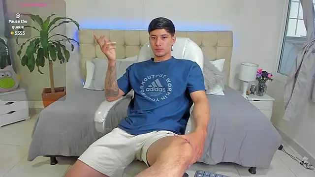 Damian23   online show from February 2025 12:55:02 PM