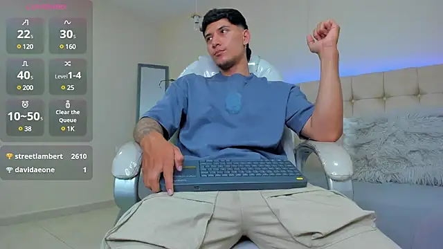 Damian23   online show from February 2025 04:19:02 PM