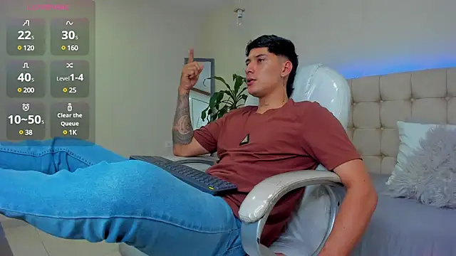 Damian23   online show from February 2025 05:47:01 PM