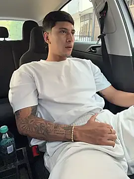 Damian23   online show from April 2026 01:41:01 PM