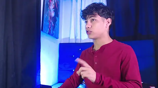 Snapshot of Sexys_Boys_Hot1 chatting on February 2026 01:37:01 AM Sexys Boys Hot1 online show from February 2026 01:37:01 AM