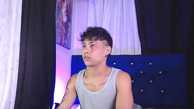 Snapshot of Sexys_Boys_Hot1 chatting on February 2026 01:34:01 PM Sexys Boys Hot1 online show from February 2026 01:34:01 PM