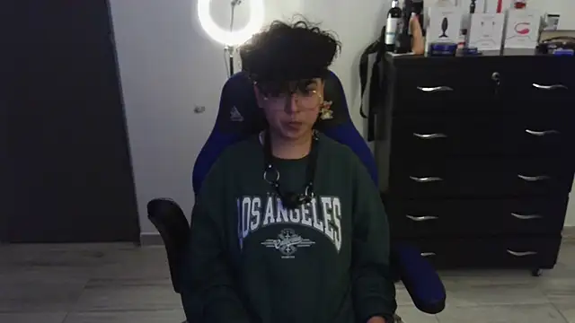 thomascooper7 online show from February 2025 12:02:01 AM