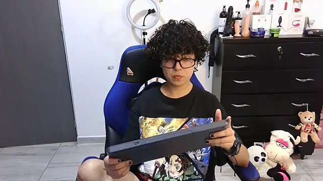 thomascooper7 online show from September 2025 07:25:02 PM