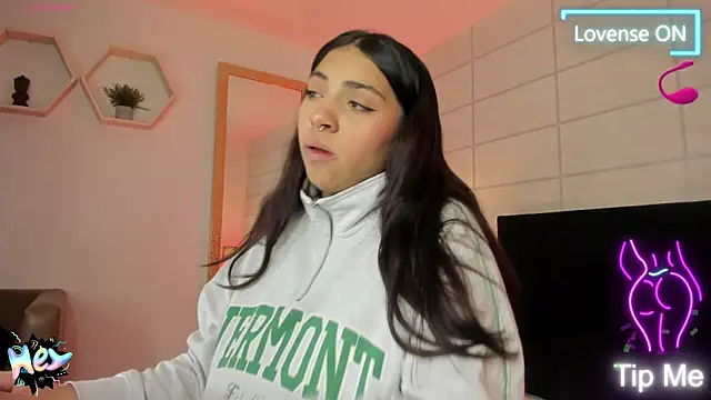 Christine Laam online show from October 2025 11:54:01 AM