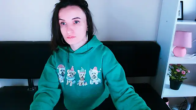 LaimaV  online show from December 2024 08:37:02 AM