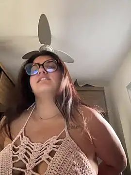 Snapshot of isa_ofc2024 chatting on December 2024 12:36:01 PM isa ofc2024 online show from December 2024 12:36:01 PM