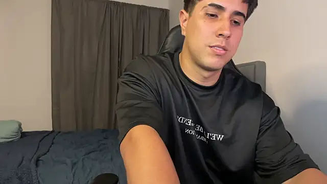 Snapshot of dereckbrownn chatting on December 2024 02:53:02 AM dereckbrownn online show from December 2024 02:53:02 AM