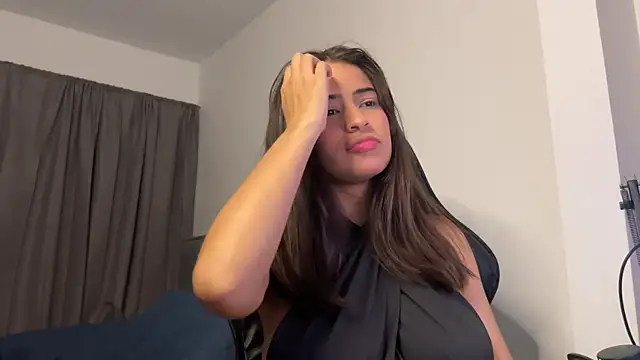 Snapshot of dereckbrownn chatting on December 2024 01:58:01 AM dereckbrownn online show from December 2024 01:58:01 AM