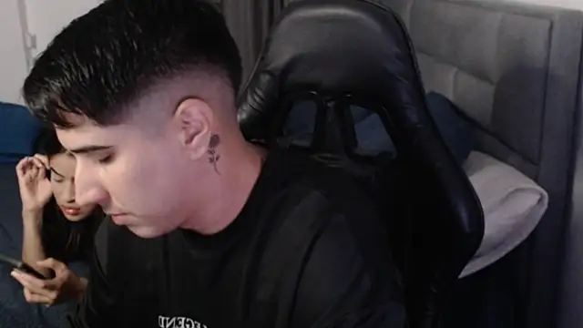 Snapshot of dereckbrownn chatting on December 2024 09:04:02 PM dereckbrownn online show from December 2024 09:04:02 PM