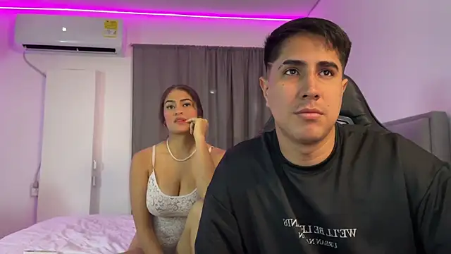 Snapshot of dereckbrownn chatting on January 2025 08:53:01 PM dereckbrownn online show from January 2025 08:53:01 PM