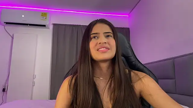 Snapshot of dereckbrownn chatting on March 2025 08:48:02 PM dereckbrownn online show from March 2025 08:48:02 PM