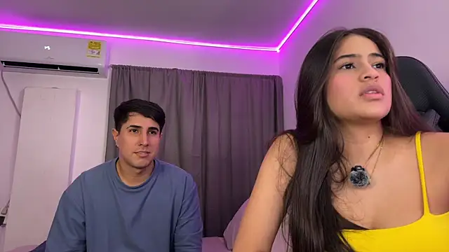 Snapshot of dereckbrownn chatting on October 2025 03:59:02 AM dereckbrownn online show from October 2025 03:59:02 AM