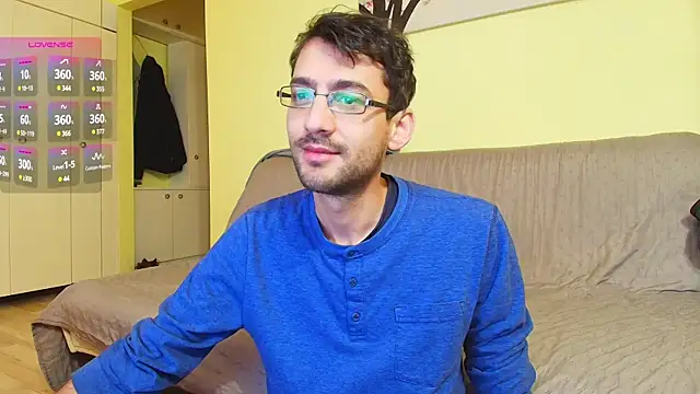 Snapshot of HungEddy chatting on March 2025 04:33:01 PM HungEddy online show from March 2025 04:33:01 PM