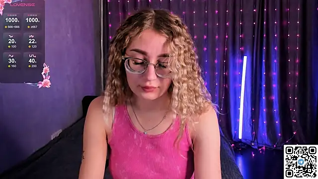 LivyyBossom online show from February 2025 05:37:01 PM