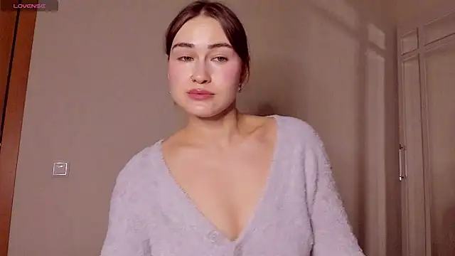 sleeeep y online show from February 2025 11:26:01 PM