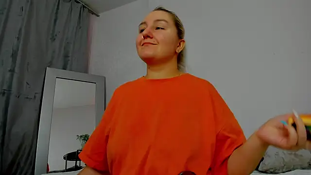 Debbie Taylor online show from December 2024 06:03:02 PM