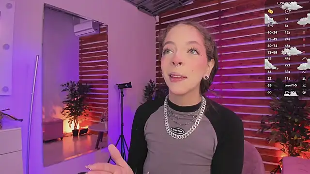 Sapphire Venuss online show from November 2025 02:09:01 AM