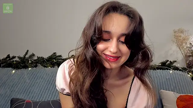 Snapshot of erika_hoiree chatting on December 2024 10:19:01 PM erika hoiree online show from December 2024 10:19:01 PM