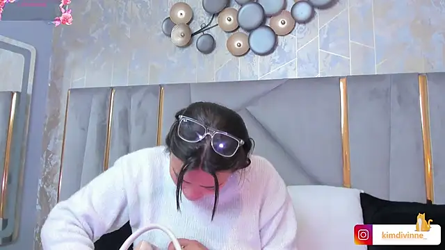 KimDevinne online show from March 2025 03:06:01 AM