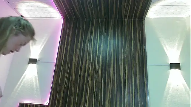 issa soto  online show from February 2025 01:43:02 PM