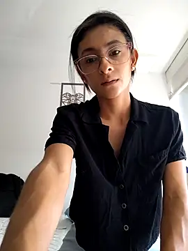 thedianakaro online show from February 2025 02:35:02 PM