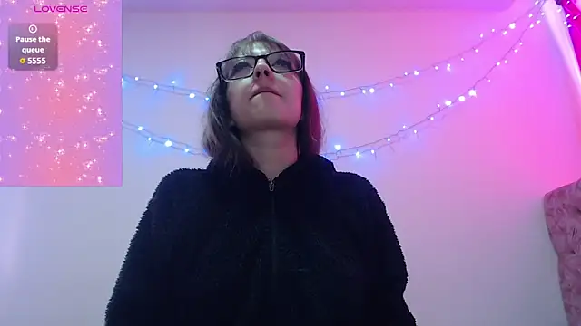 Aurora blossom   online show from December 2025 07:18:01 PM