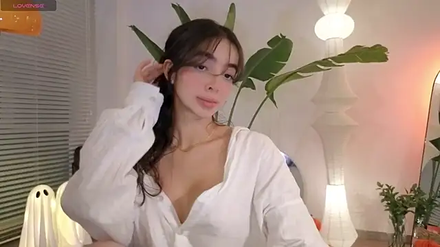 Siny Moore online show from October 2025 12:55:01 AM