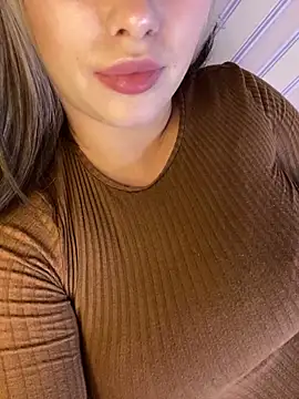 69Laura696 online show from December 2024 01:13:01 PM