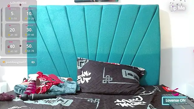 Snapshot of Dubraska1 chatting on February 2025 01:09:01 AM Dubraska1 online show from February 2025 01:09:01 AM