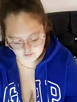 Chloee ep online show from January 2025 09:51:01 PM