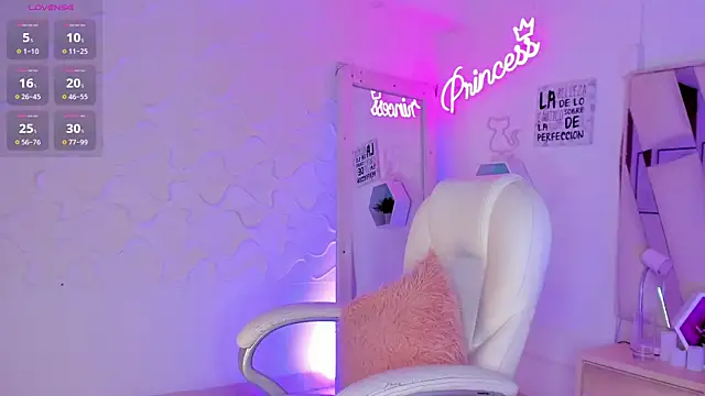 Snapshot of EthanCollens chatting on January 2025 11:24:02 PM EthanCollens online show from January 2025 11:24:02 PM