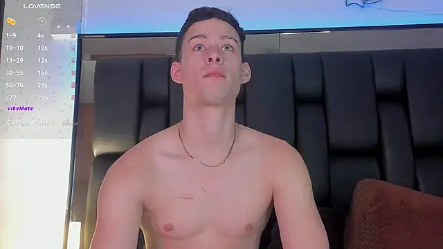 JadeSmiith  online show from February 2025 08:42:01 PM