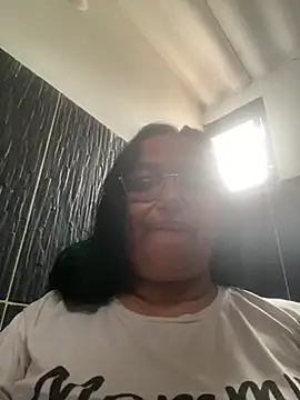 Gia Nahomi online show from March 2025 08:54:01 PM