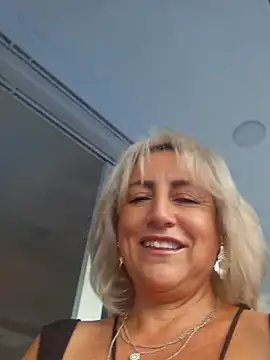 almaluna7 online show from June 2026 10:51:02 PM