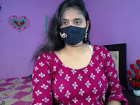 Snapshot of Hot_Maleka chatting on February 2026 04:14:02 PM Hot Maleka online show from February 2026 04:14:02 PM