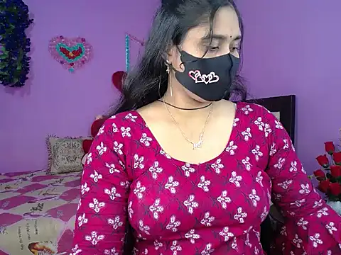 Snapshot of Hot_Maleka chatting on February 2026 04:29:01 PM Hot Maleka online show from February 2026 04:29:01 PM