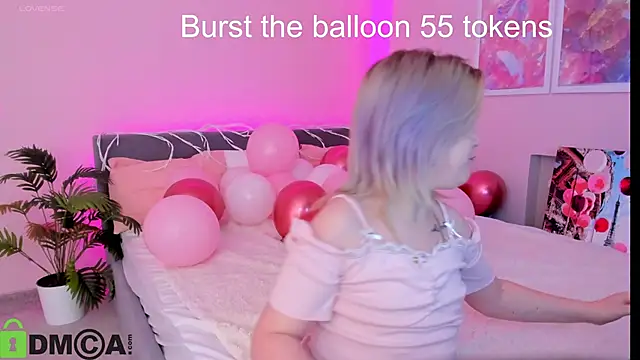 Sara Robinson online show from October 2025 07:28:01 AM