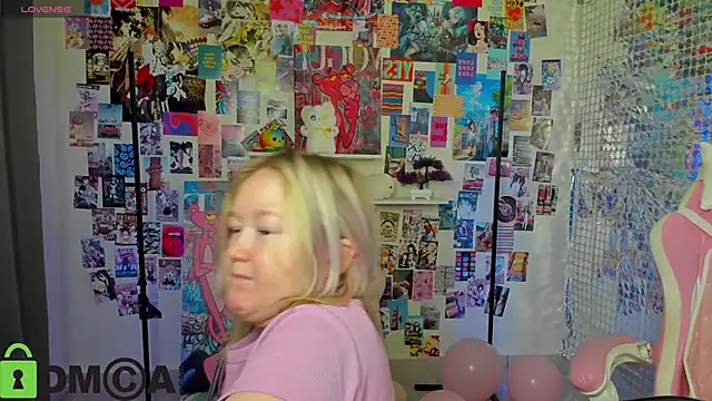 Sara Robinson online show from October 2025 07:06:01 AM