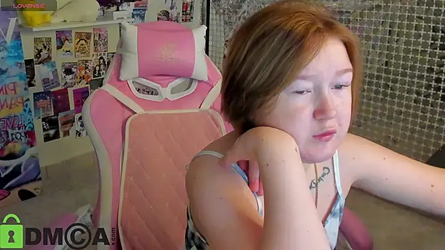 Sara Robinson online show from November 2025 02:21:02 AM