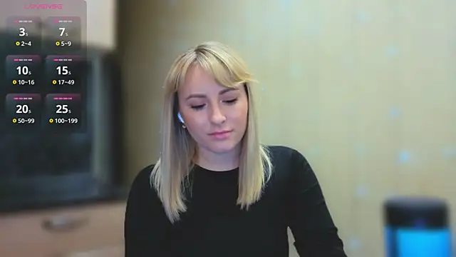 Snapshot of Smoorodinkaa chatting on November 2025 09:13:01 PM Smoorodinkaa online show from November 2025 09:13:01 PM