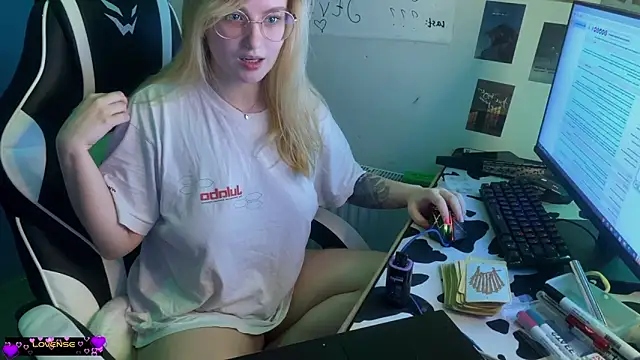 JacyWinslat online show from February 2025 06:42:01 PM