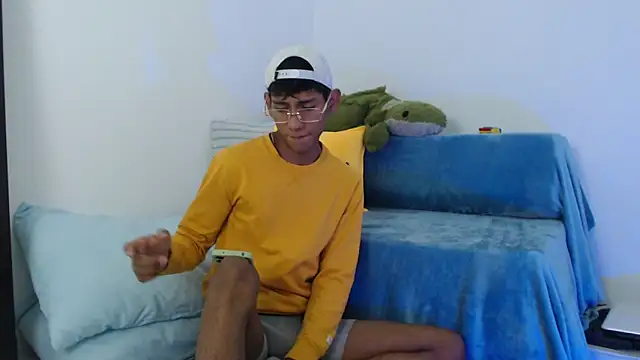 Nick Collins18 online show from October 2025 08:20:01 PM