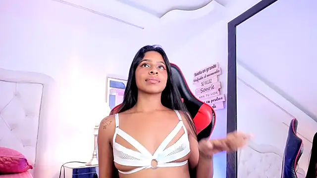 Snapshot of evelyn_evony chatting on December 2024 06:54:01 AM evelyn evony online show from December 2024 06:54:01 AM