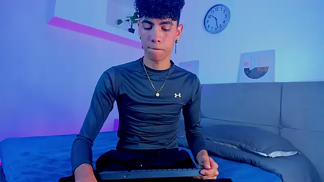 NeoRaptis online show from January 2025 07:55:01 PM